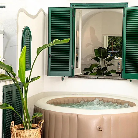 Tila, Jacuzzi, Patio, 4 Sleeps