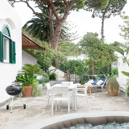 度假居 Tila, Jacuzzi, Patio, 4 Sleeps