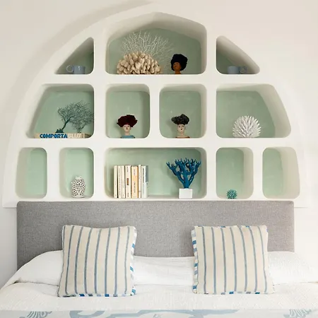 Semesterbostad Tila, Jacuzzi, Patio, 4 Sleeps *