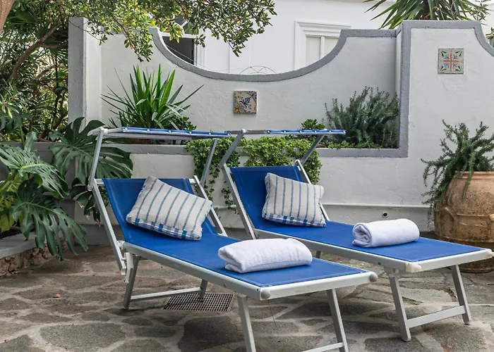 別荘 Tila, Jacuzzi, Patio, 4 Sleeps カプリ